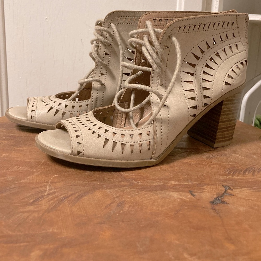 Heels cream colored